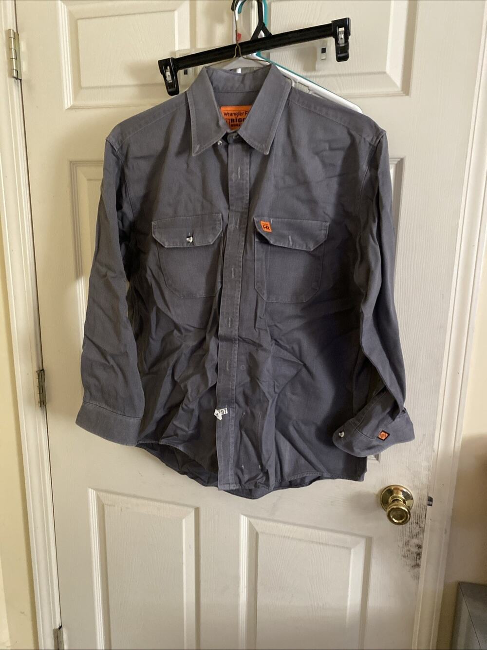 Wrangler FR Riggs Workwear Shirt Mens SZ L Gray Flame Resistant HRC2 Button Down